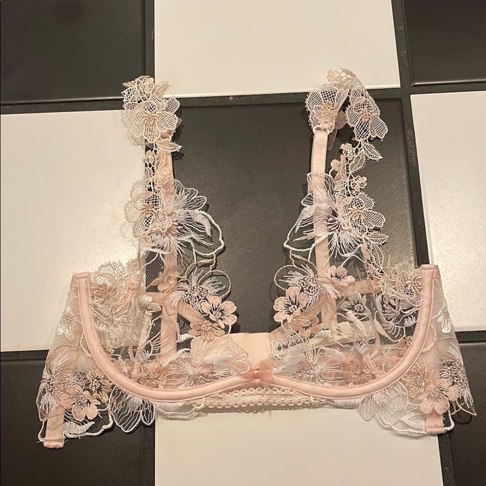 For love and lemons bra